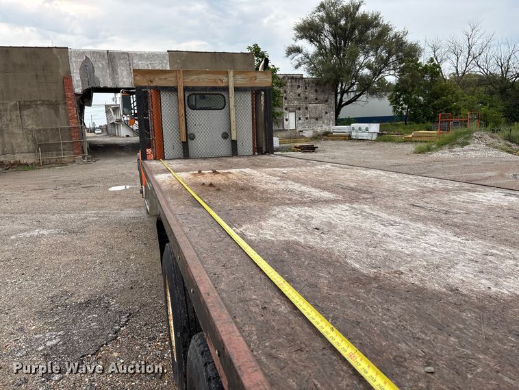 image for item DZ4531 1993 Freightliner flatbed truck