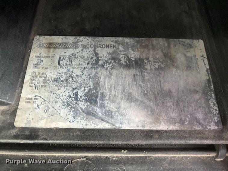 image for item DZ4531 1993 Freightliner flatbed truck