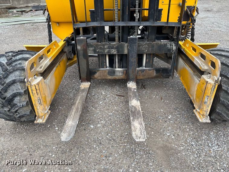 image for item DZ4532 Sellick STM-55K4 forklift