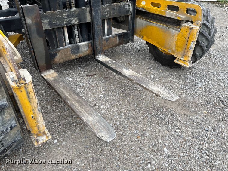 image for item DZ4532 Sellick STM-55K4 forklift