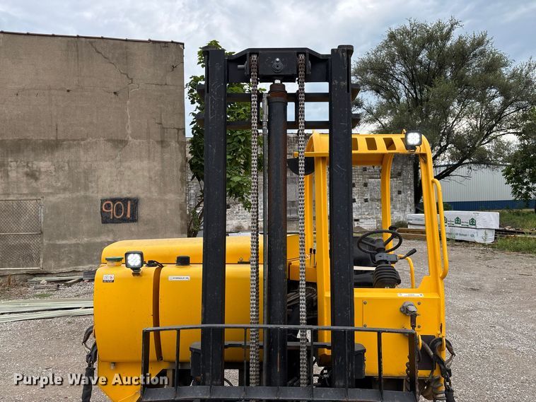 image for item DZ4532 Sellick STM-55K4 forklift
