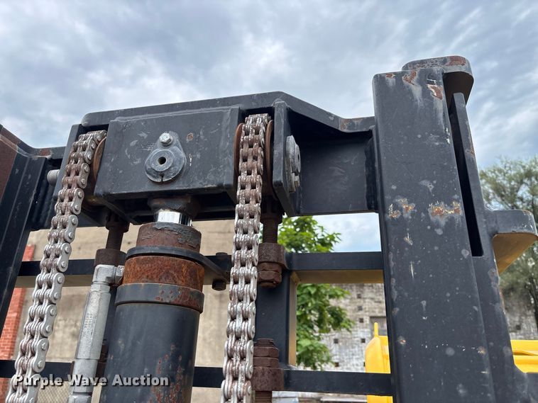 image for item DZ4532 Sellick STM-55K4 forklift