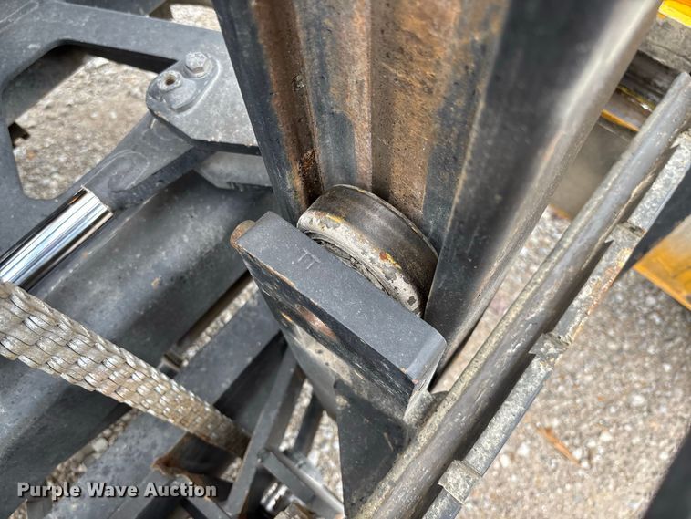 image for item DZ4532 Sellick STM-55K4 forklift