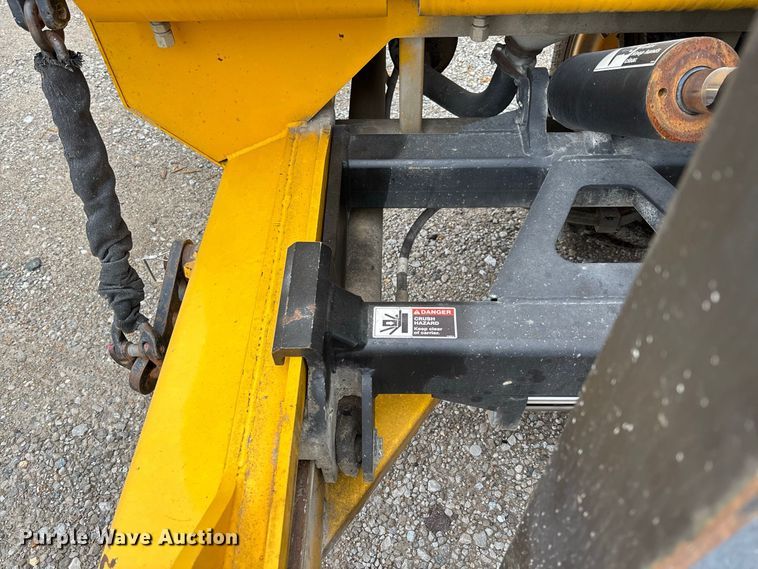image for item DZ4532 Sellick STM-55K4 forklift