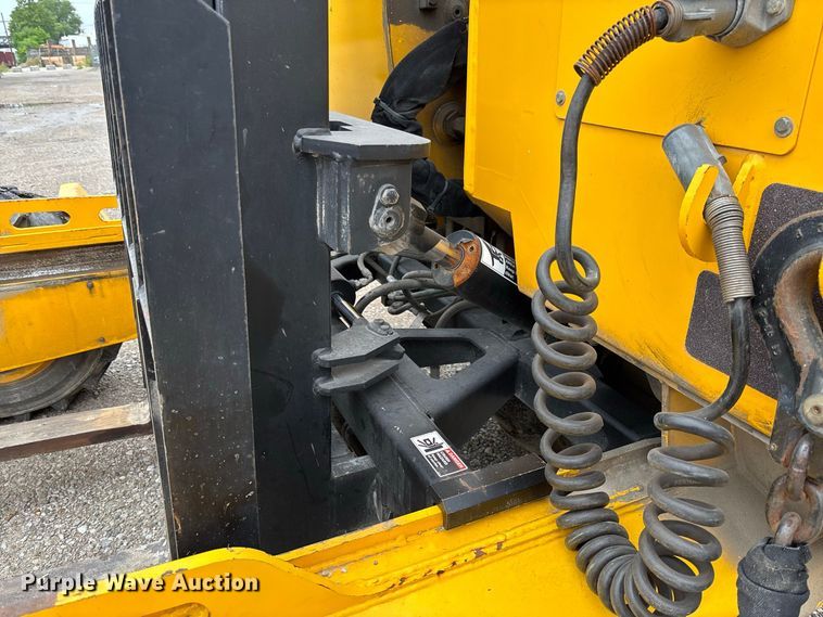 image for item DZ4532 Sellick STM-55K4 forklift