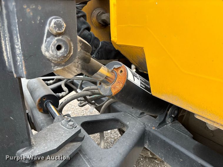 image for item DZ4532 Sellick STM-55K4 forklift