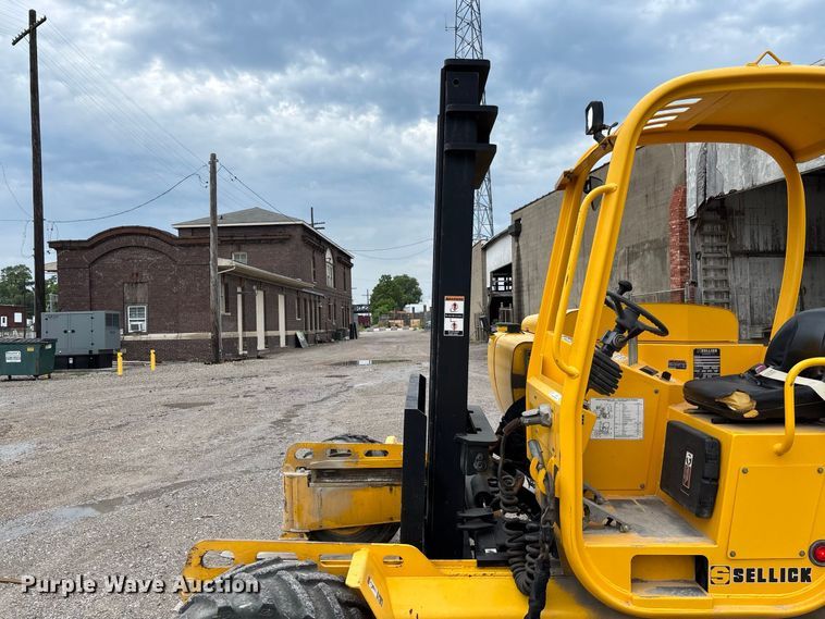image for item DZ4532 Sellick STM-55K4 forklift