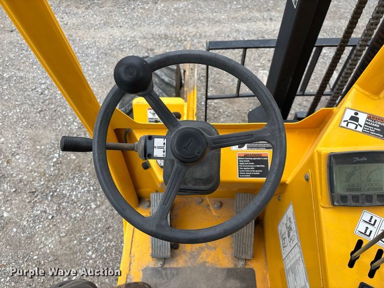 image for item DZ4532 Sellick STM-55K4 forklift