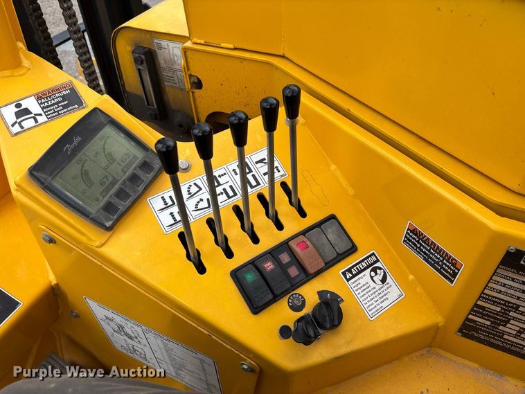 image for item DZ4532 Sellick STM-55K4 forklift