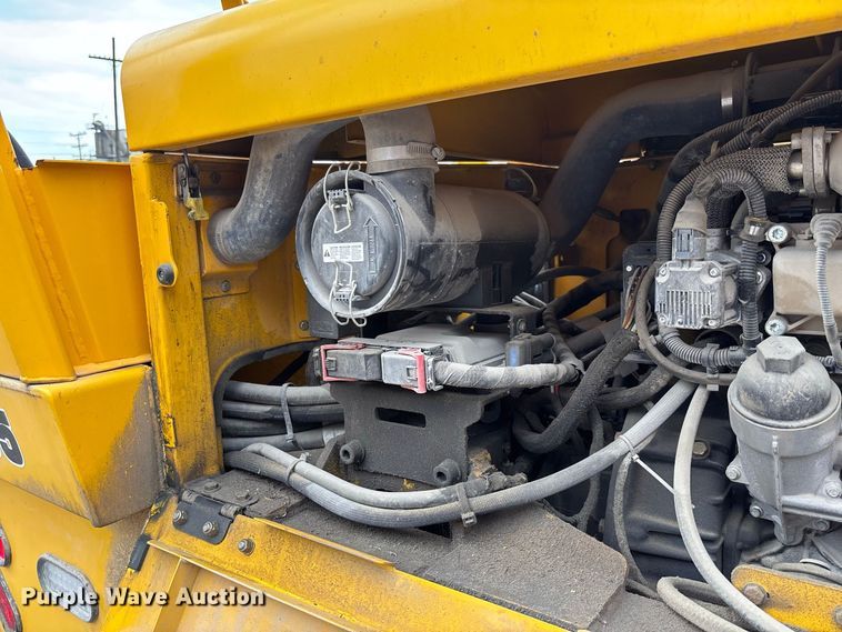 image for item DZ4532 Sellick STM-55K4 forklift
