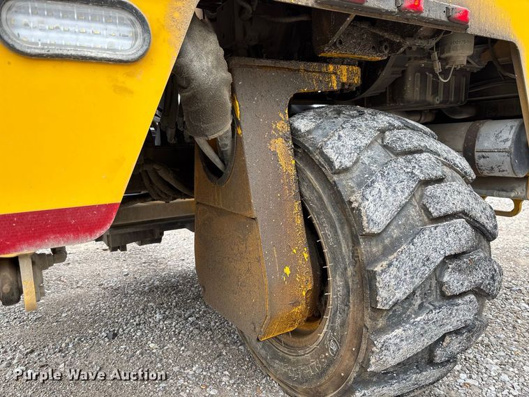 image for item DZ4532 Sellick STM-55K4 forklift