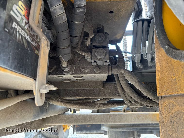 image for item DZ4532 Sellick STM-55K4 forklift