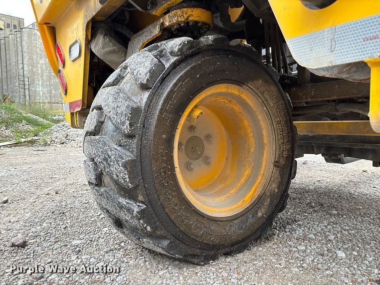 image for item DZ4532 Sellick STM-55K4 forklift