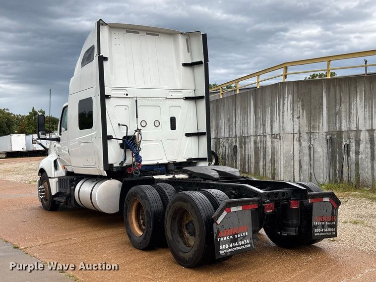 image for item DZ4533 2018 International LT625 semi truck