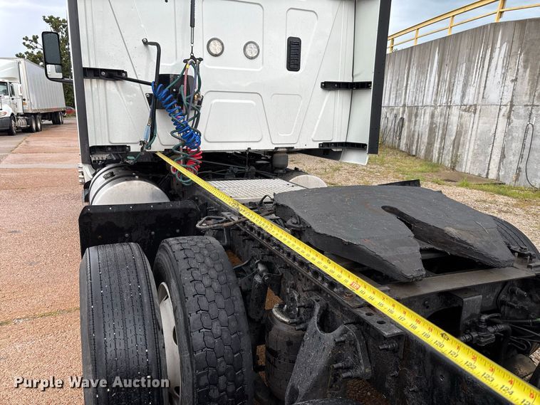 image for item DZ4533 2018 International LT625 semi truck