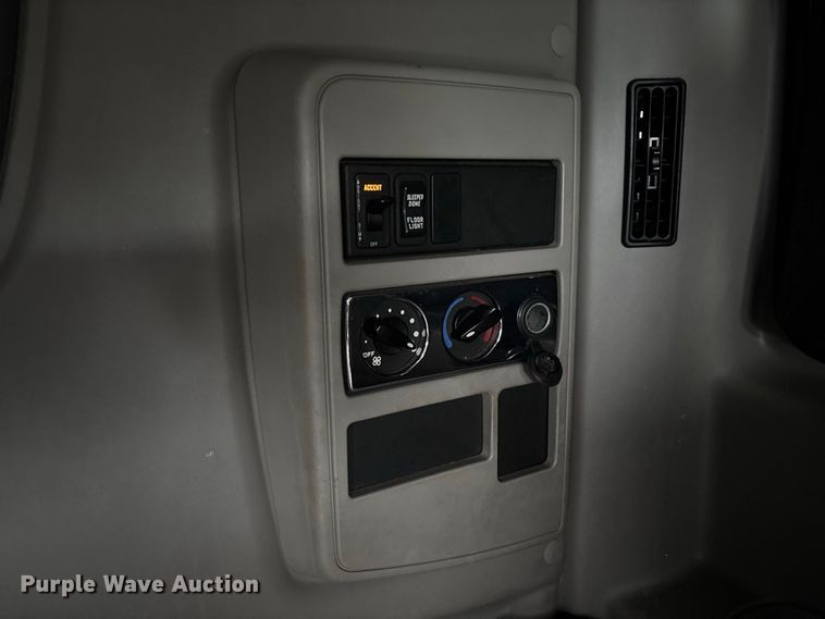 image for item DZ4533 2018 International LT625 semi truck