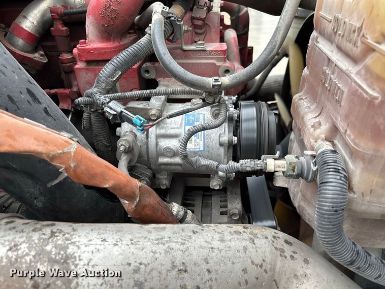 image for item DZ4533 2018 International LT625 semi truck