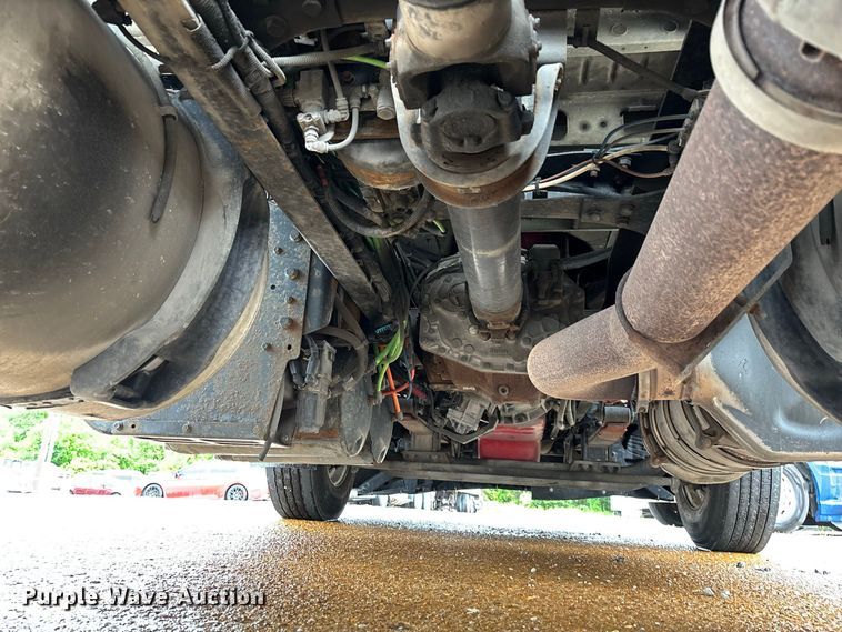image for item DZ4533 2018 International LT625 semi truck