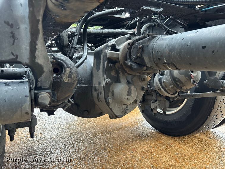image for item DZ4533 2018 International LT625 semi truck