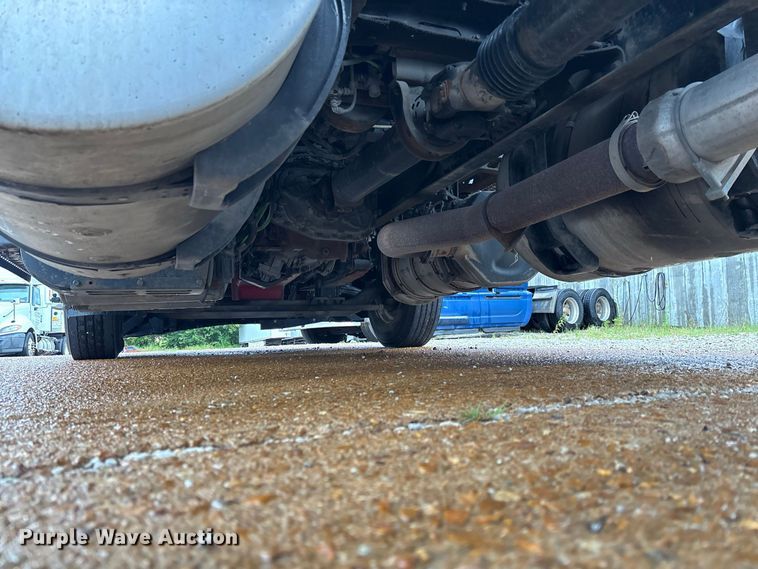 image for item DZ4533 2018 International LT625 semi truck