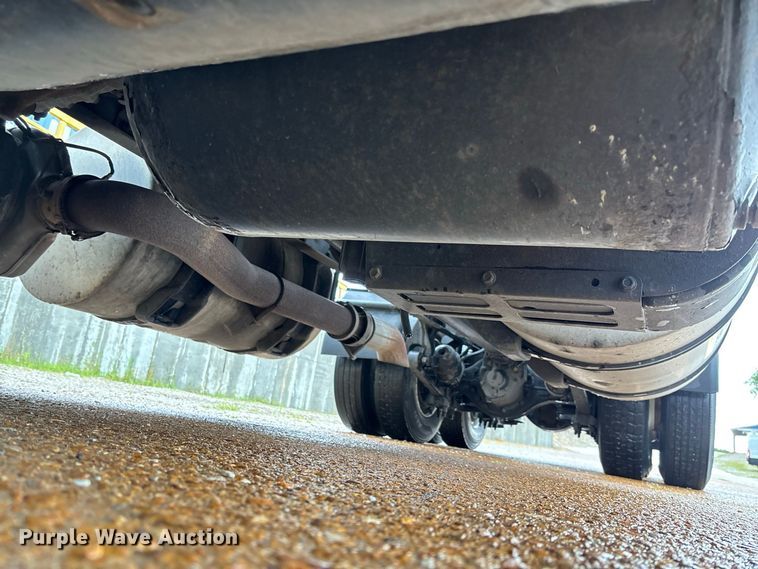 image for item DZ4533 2018 International LT625 semi truck