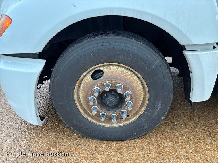 image for item DZ4533 2018 International LT625 semi truck