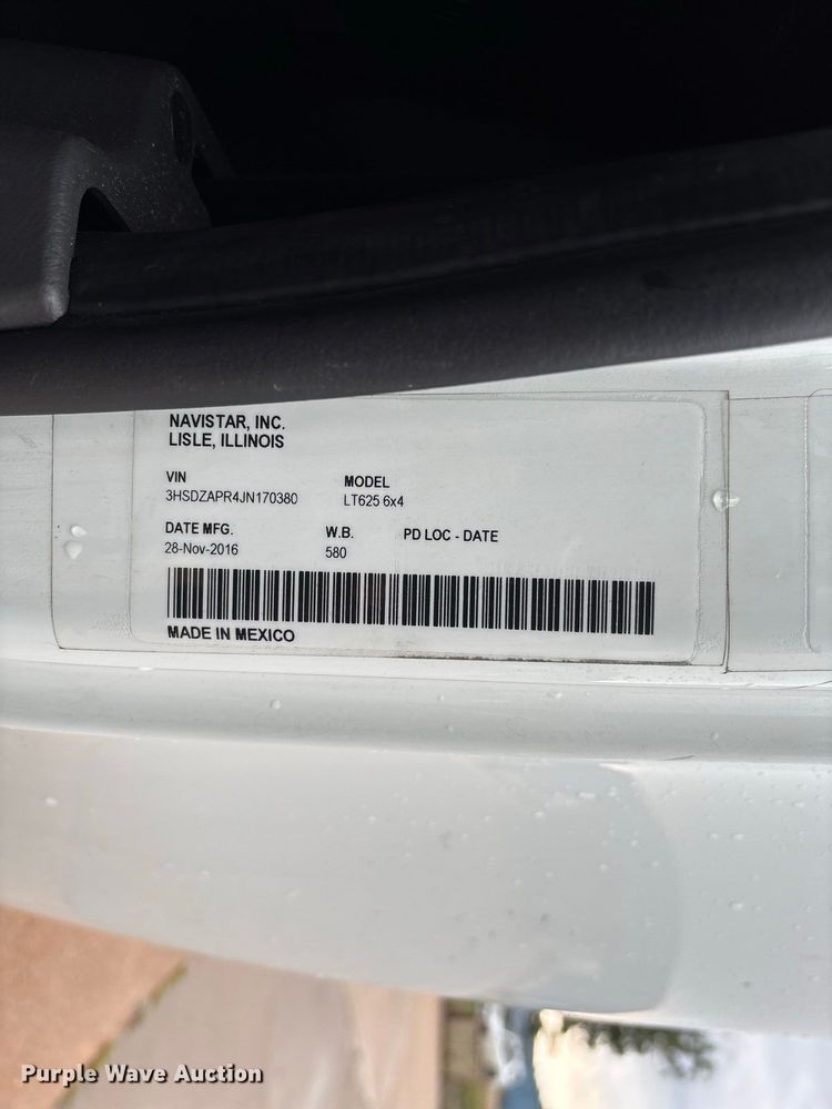image for item DZ4533 2018 International LT625 semi truck