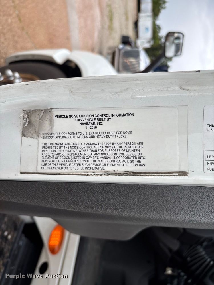 image for item DZ4533 2018 International LT625 semi truck