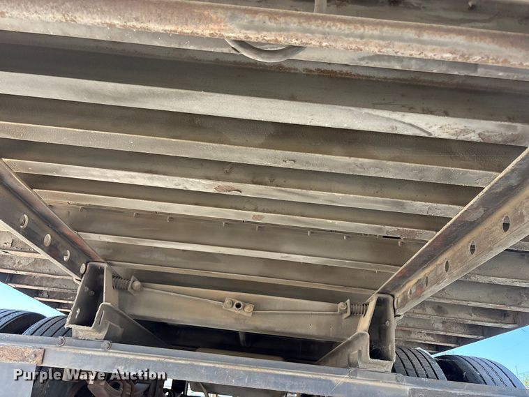 image for item EA0010 1995 Trailmobile dry van trailer