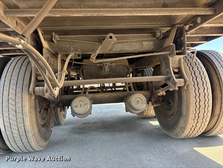 image for item EA0010 1995 Trailmobile dry van trailer