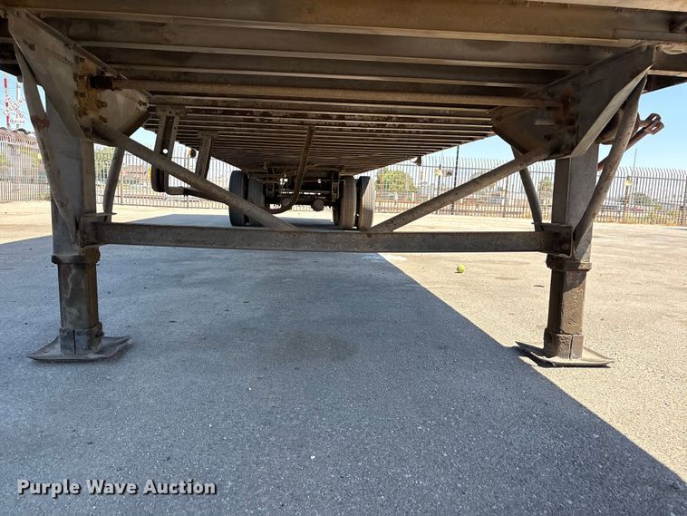 image for item EA0010 1995 Trailmobile dry van trailer