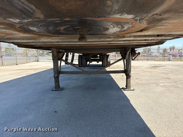 image for item EA0010 1995 Trailmobile dry van trailer