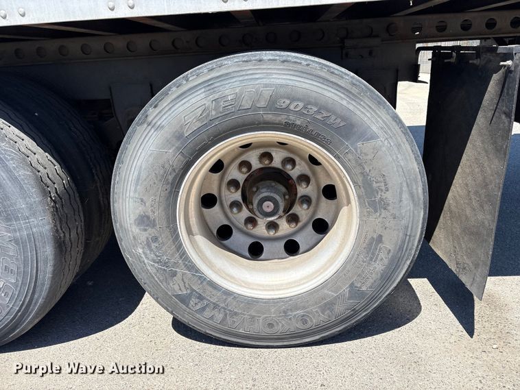 image for item EA0011 1996 Trailmobile dry van trailer