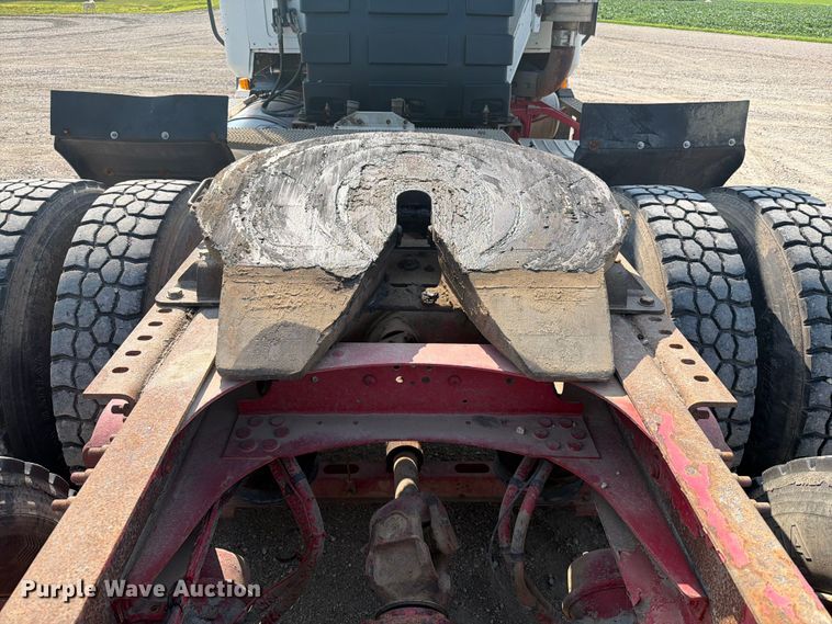 image for item EA0382 2005 Mack Vision CXN613 semi truck