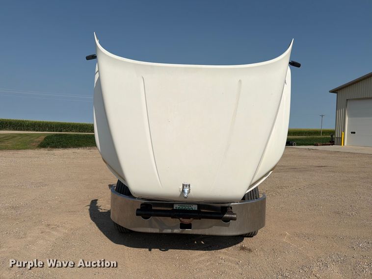 image for item EA0382 2005 Mack Vision CXN613 semi truck