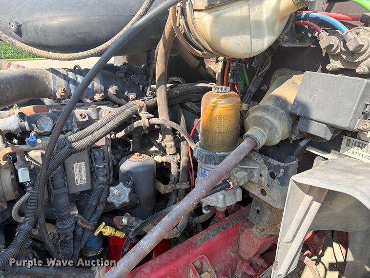 image for item EA0382 2005 Mack Vision CXN613 semi truck