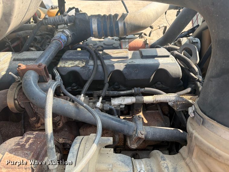 image for item EA0382 2005 Mack Vision CXN613 semi truck