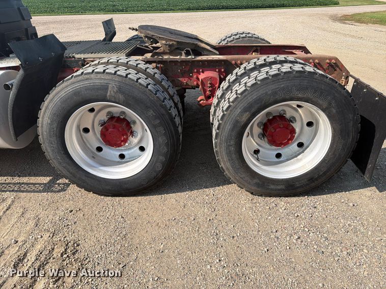 image for item EA0382 2005 Mack Vision CXN613 semi truck
