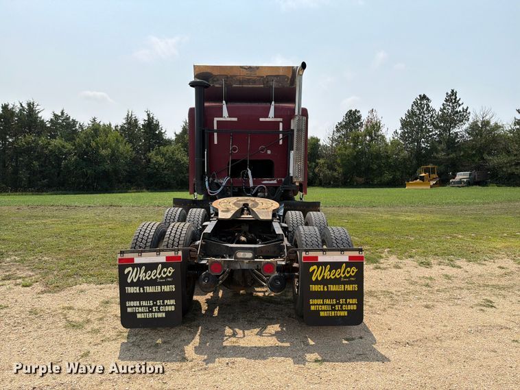 image for item EA0431 1990 Kenworth K 100E semi truck