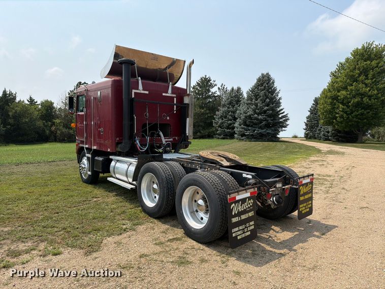 image for item EA0431 1990 Kenworth K 100E semi truck