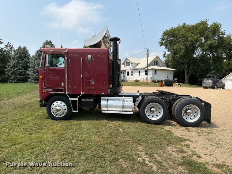 image for item EA0431 1990 Kenworth K 100E semi truck