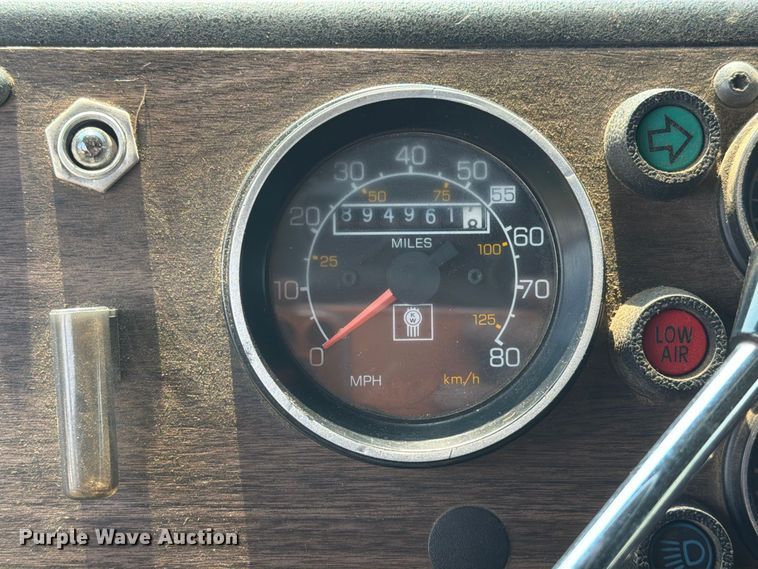image for item EA0431 1990 Kenworth K 100E semi truck