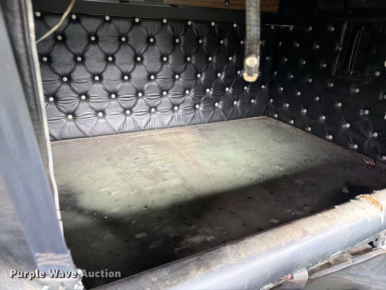 image for item EA0431 1990 Kenworth K 100E semi truck