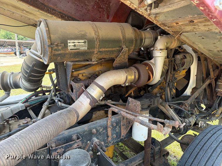 image for item EA0431 1990 Kenworth K 100E semi truck