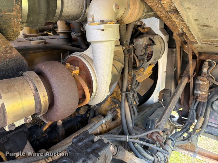 image for item EA0431 1990 Kenworth K 100E semi truck