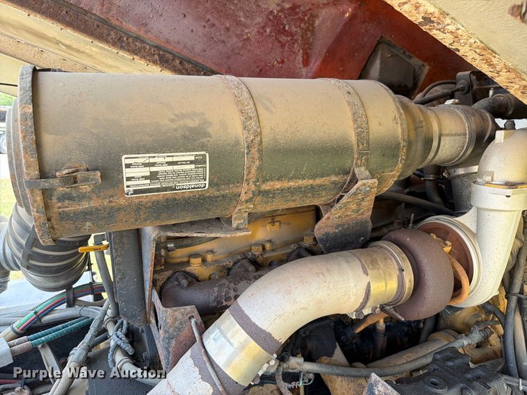 image for item EA0431 1990 Kenworth K 100E semi truck