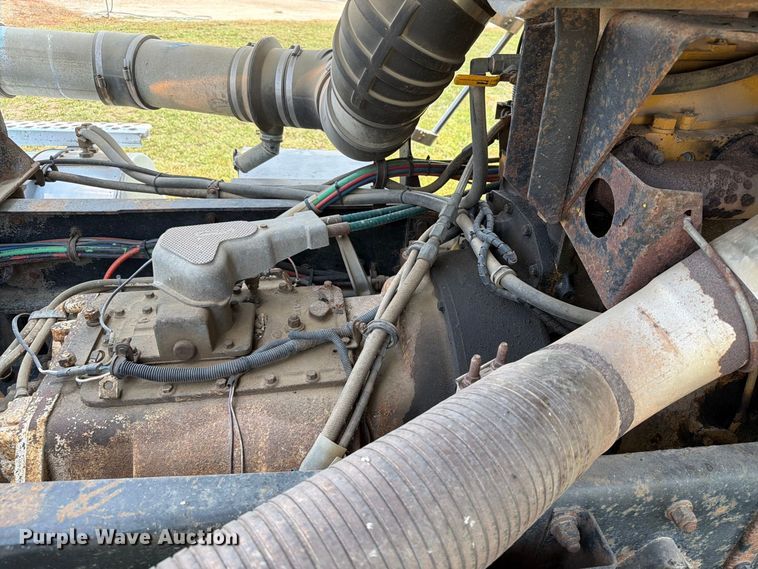 image for item EA0431 1990 Kenworth K 100E semi truck