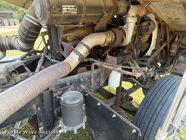 image for item EA0431 1990 Kenworth K 100E semi truck