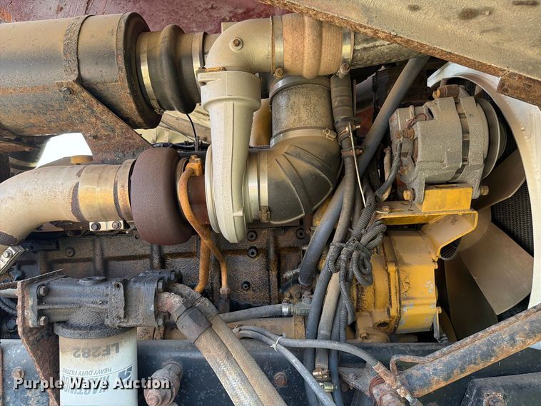 image for item EA0431 1990 Kenworth K 100E semi truck