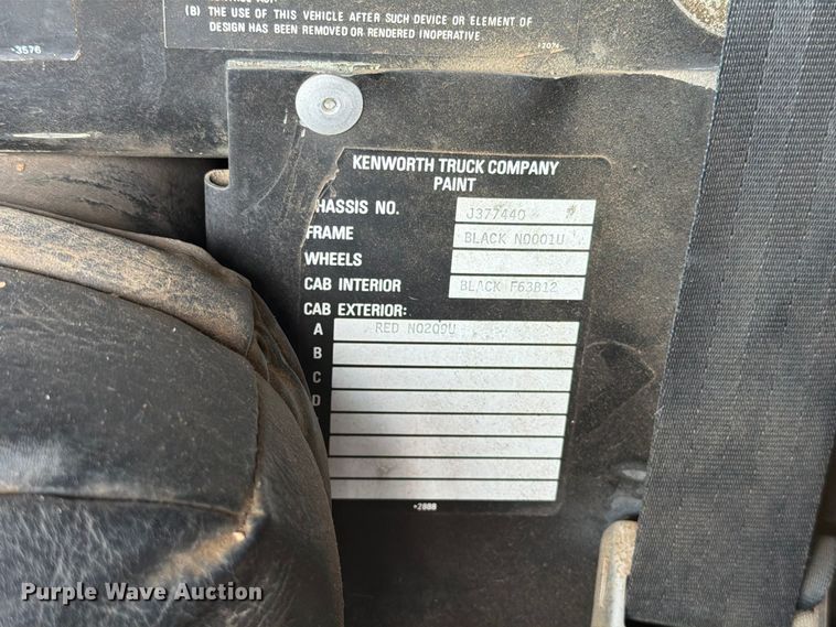 image for item EA0431 1990 Kenworth K 100E semi truck